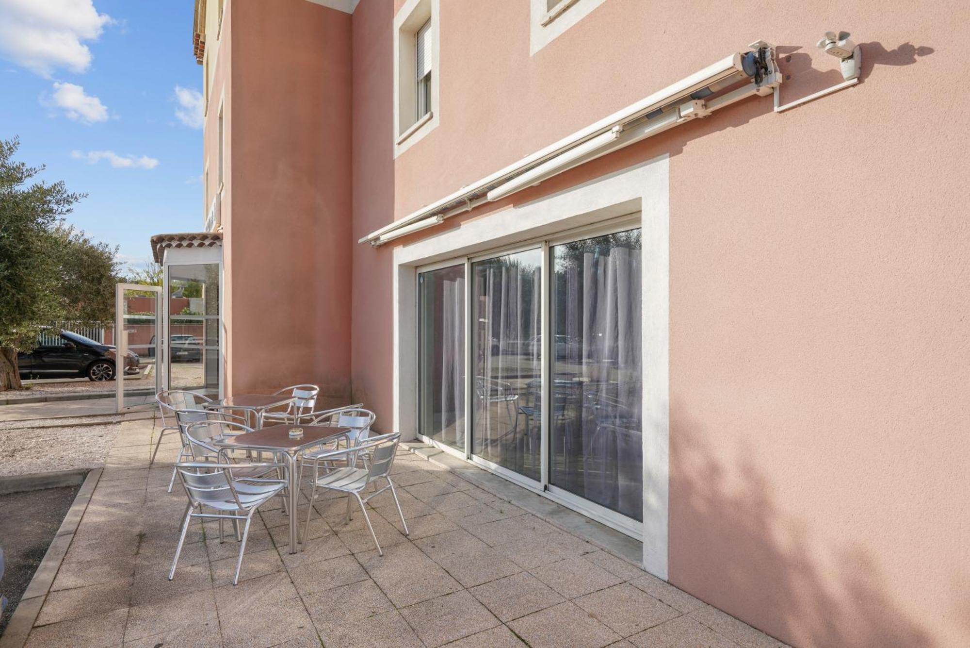 Hotel Akena Chateaurenard - Parc Des Expositions Avignon Exterior foto
