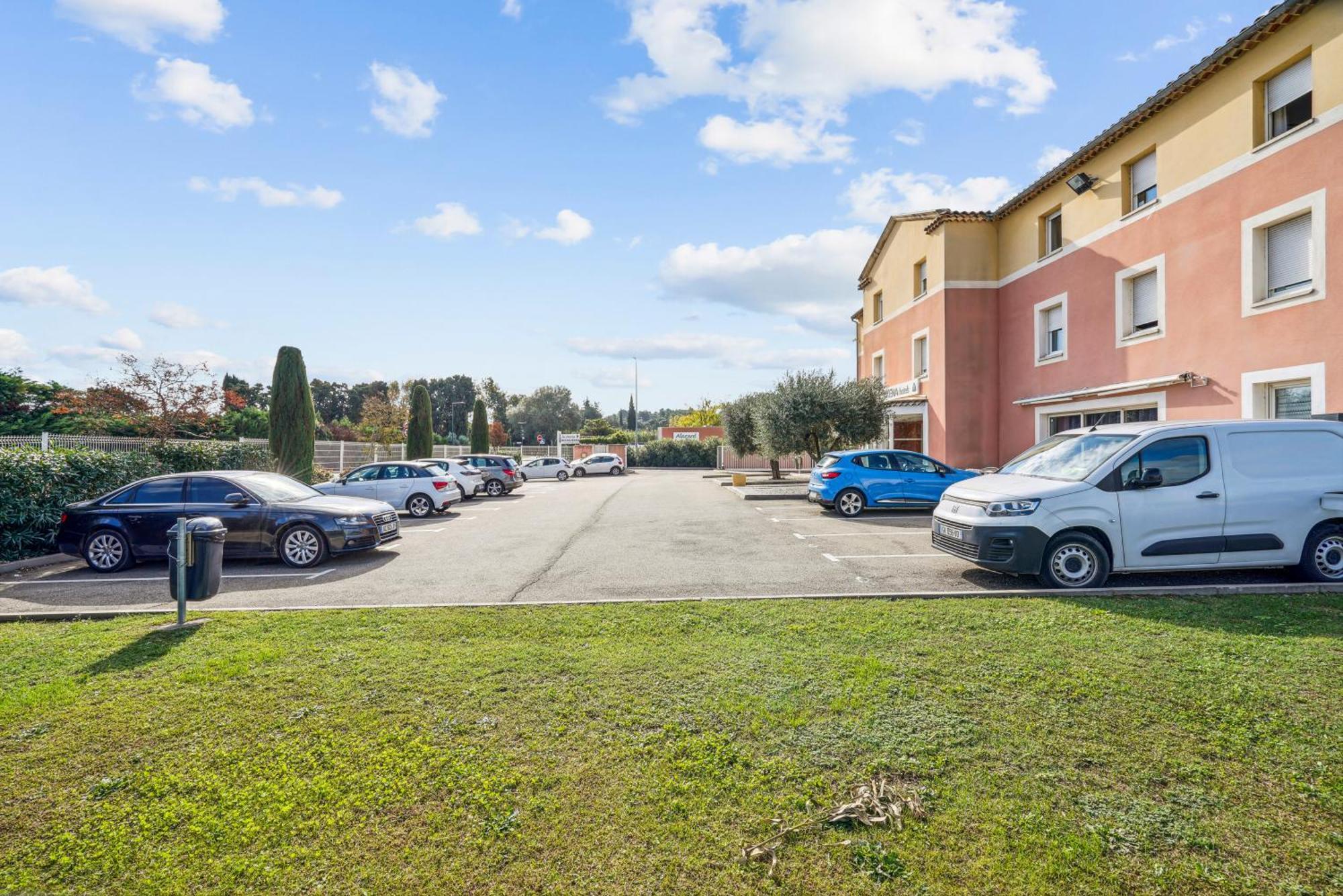 Hotel Akena Chateaurenard - Parc Des Expositions Avignon Exterior foto