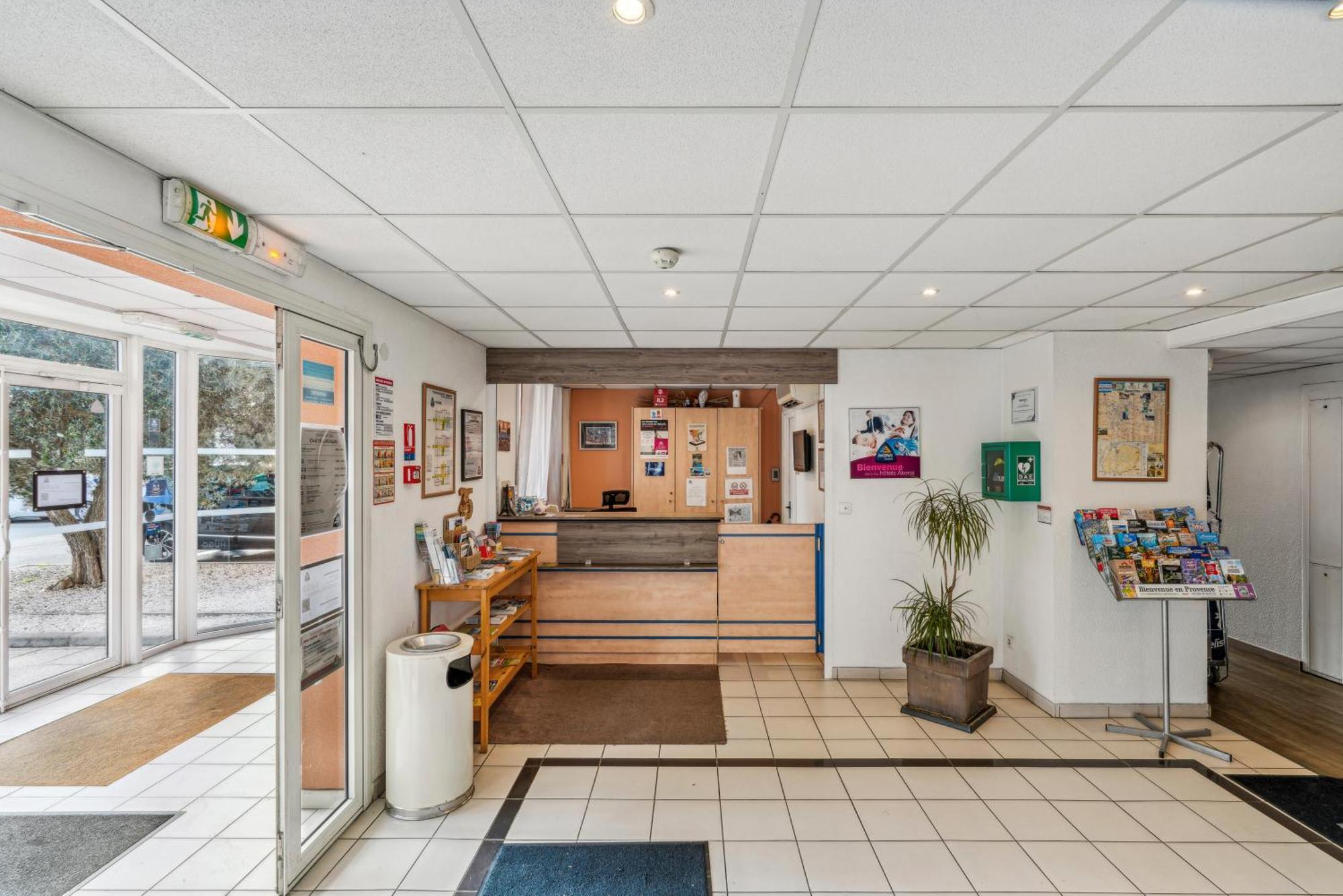 Hotel Akena Chateaurenard - Parc Des Expositions Avignon Exterior foto