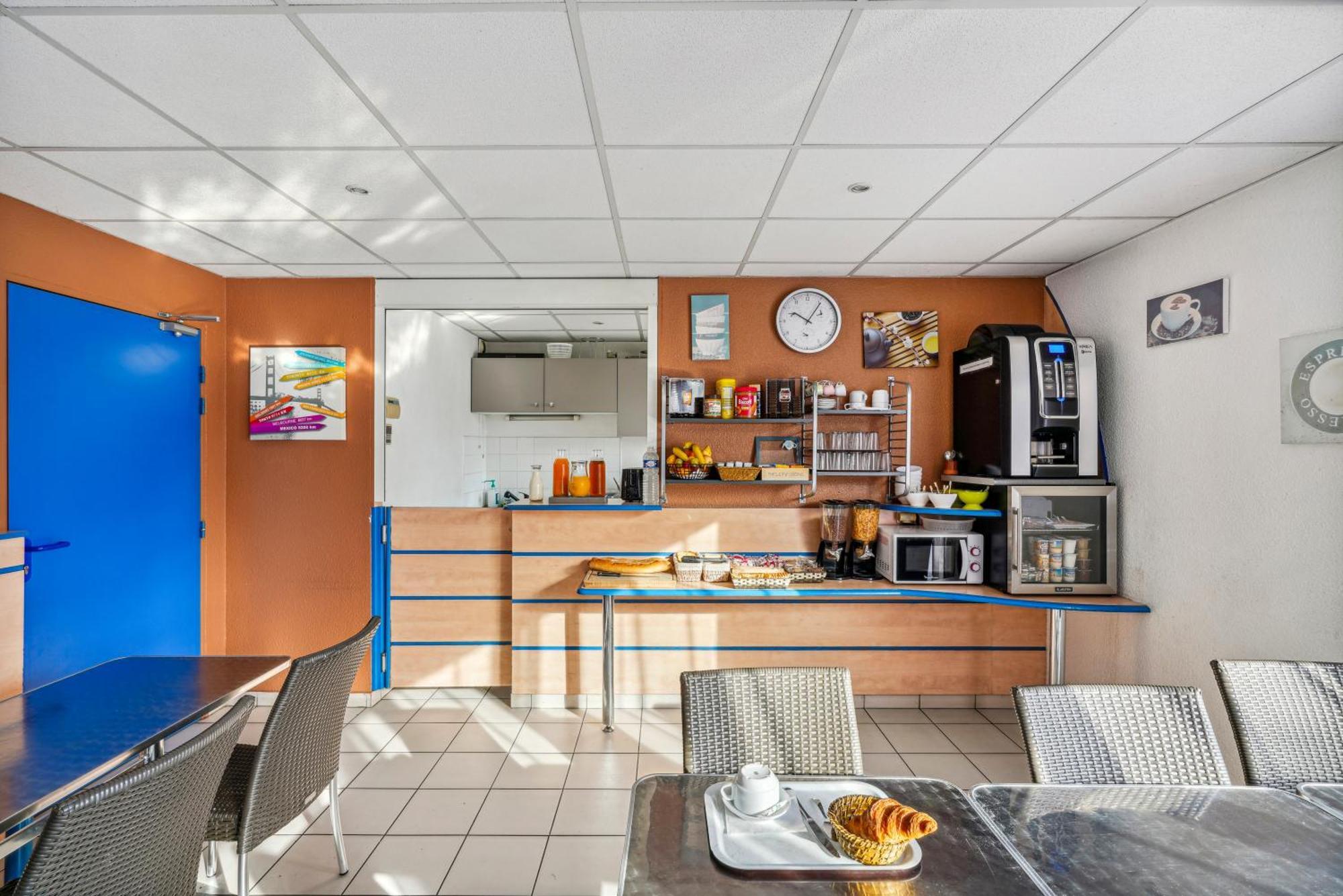 Hotel Akena Chateaurenard - Parc Des Expositions Avignon Exterior foto
